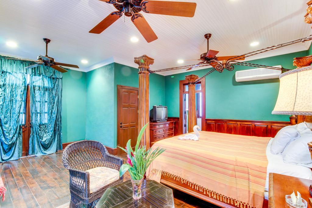 Colonial Suite @ Mahogany Hall San Ignacio Εξωτερικό φωτογραφία