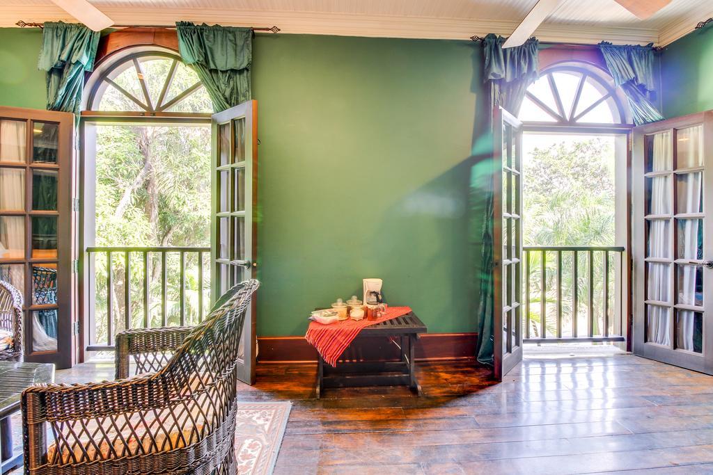 Colonial Suite @ Mahogany Hall San Ignacio Εξωτερικό φωτογραφία
