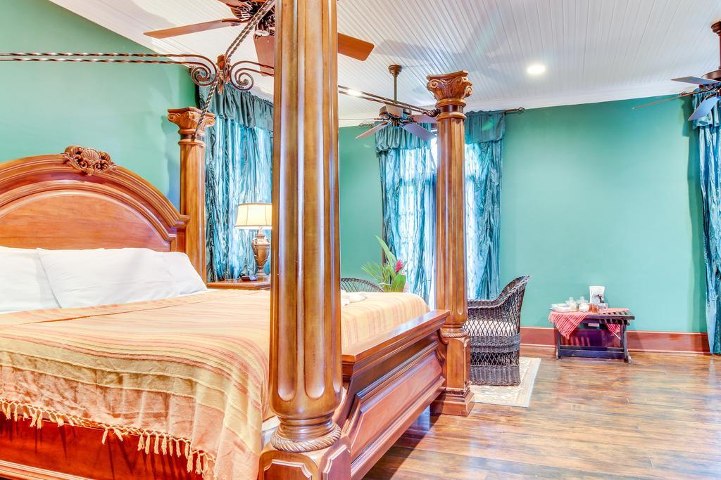 Colonial Suite @ Mahogany Hall San Ignacio Εξωτερικό φωτογραφία